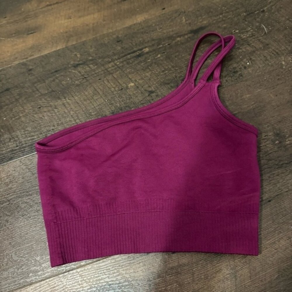 NWOT ZELLA BERRY  ONE SHOULDER SPORTS BRA S